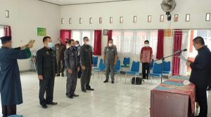 Kadis Sosial Lampung Aswarodi Lantik 3 Pejabat Fungsional, dan Serahkan SK 6 CPNS