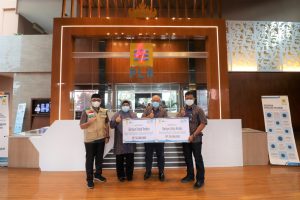 PLN UID Lampung Serahkan Bantuan Untuk Warga Terdampak Banjir di Kalsel dan Gempa di Sulsel