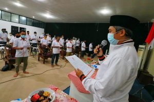 Kukuhkan Pengurus Kecamatan, Suhada : Masyarakat Menunggu Pengabdian Kita