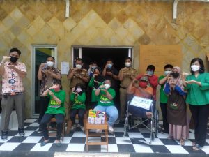 PT Nestle Donasi 200 Voucher Belanja untuk Difabel dan PPKS, Diapresiasi Kadis Sosial Lampung