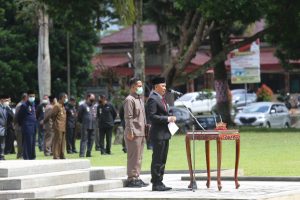 Bupati Parosil Roling 4 Pejabatan Pemkab dan Serahkan 188 SK Perubahan Status CPNSD, Pengangkatan PPPK