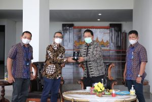 Gubernur Arinal Dorong PT. PLN Lakukan Pemerataan Listrik dengan Menjangkau Desa – Desa di Daerah Kepulauan