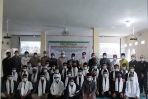 Lepas 35 Dai Pengabdian, Dewan Dakwah Bagikan 1000 Al Quran dan Iqro