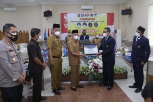 Bupati Pringsewu H. Sujadi Raih Anugerah Tjindarboemi PEai