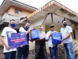 Aksi Sosial Karyawan XL Axiata Kirim Sembako untuk Korban Banjir di Berbagai Daerah dan Donasi Fasilitas Air Minum