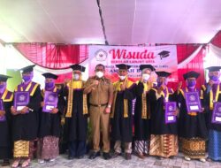 Wisuda Sekolah Lansia LKS Amanah Bunda Pringsewu Pertama Kali Di Lampung, Kadis Sosial Aswarodi: Ucapkan Selamat