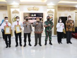 Gubernur Arinal Beri Penghargaan kepada Personil Polda Lampung, Dirjen Beacukai dan BNN Lampung