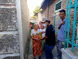 KNPI Bandar Lampung Bagikan Minyak Goreng Gratis Untuk Warga Enggal