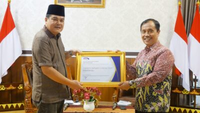 Pemkab Lamteng Melalui Inspektorat Kabupaten Lampung Tengah Menerima Sertifikat Kapabilitas Level 3 SPIP