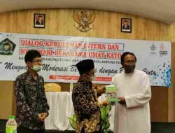 Ketua Komisi HAK dan Kerawam Keuskupan Tanjungkarang Romo Roy Jadi Narasumber Dialog Kerukunan Intern Umat Beragama dan Moderasi Beragama Katolik
