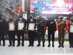 Walikota Eva Dwiana Terima Penghargaan dari Polda Lampung