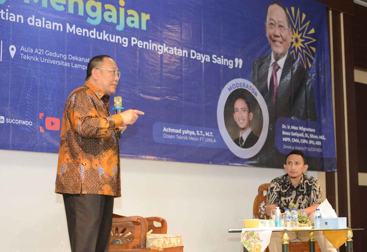 Direktur Utama PT SUCOFINDO, Mas Wigrantoro Roes Setiyadi mengisi kuliah umum di Universitas Lampung (UNILA), Selasa (13/12/2022).