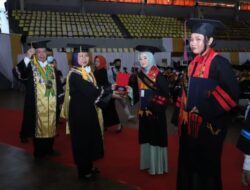 Unila Mewisuda 897 Lulusan