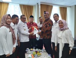 Pemprov Lampung Serahkan Surat Audensi Dengan Menteri Sosial, Terkait Usulan Calon Pahlawan Nasional KH. Ahmad Hanafiah