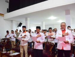 Kukuhkan Bacaleg dan Koodinator Dapil, Presiden PKS Minta Semua Kerja Keras Raih Kemenangan 2024
