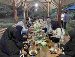 Ganjar Milenial Gelar Bukber dan Santunan Anak Yatim di Lampung Timur