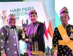 Bupati Pesawaran Terima Penghargaan Trophy Abyakta AK Pwi Tahun 2023