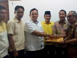 Ketua DPRD Pringsewu Suherman Mengajak Pengusaha Swadaya Perbaiki Jalan Pekon Sukamulya