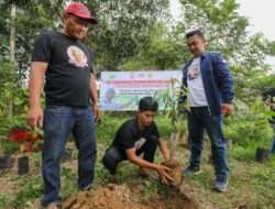 Lestarikan Lingkungan, Ganjar Milenial Center Lakukan Aksi Penanaman Massal Tanaman Buah di Lampung Timur
