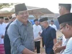 Bupati Lamteng Musa Ahmad Sholat Idul Adha di masjid Nurul Iman Terbanggi Subing
