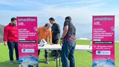 Kemkominfo Bersama Smartfren dan Lynk Uji Coba Teknologi Satelit untuk Sinyal di Wilayah Terluar Indonesia