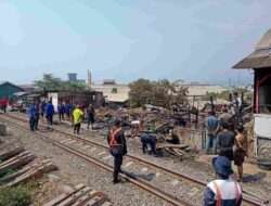 4 Rumah Di Panjang Habis Terbakar, Diduga Akibat Konsleting Listrik