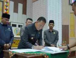 DPRD Pringsewu Rapat Paripurna Pengesahan 4 Raperda Menjadi Perda