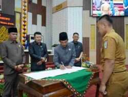DPRD Pringsewu Rapat Paripurna PAW  2019-2024 Rizki Raya Saputra Digantikan Bambang Kurniawan