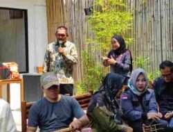 HDI 2023 Di Dapur Difabel, Dinsos Lampung Serahkan Bantuan Kursi Roda dan Bingkisan