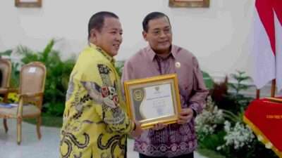 Gubernur Arinal Djunaidi Terima Anugerah Keterbukaan Informasi Publik Tahun 2023 Kualifikasi Informatif Kategori Pemerintah Provinsi