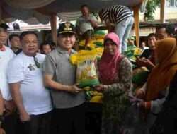 Pj Gubernur Sumsel, Pangdam II Sriwijaya dan Pj Walikota Lubuk Linggau Gelar Pasar Murah