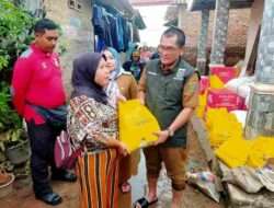 Dinsos Lampung Serahkan Bantuan Sembako dan Buffer Stock Untuk Korban Banjir di Bandarlampung dan Lampung Selatan