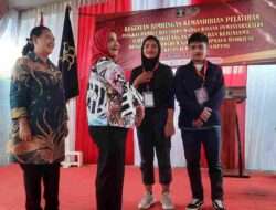 Kakanwil Kemenkumham Lampung Sorta Delima bersama Walikota Bandar Lampung Eva Dwiana Resmikan Pelatihan Pangkas Rambut dan Salon WBP