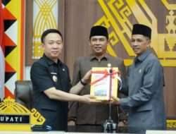 DPRD Pringsewu Rapat Paripurna Penyampaian LKPJ