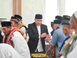 Bupati Pesawaran bersama Masyarakat Sholat Idul Fitri 1445 H di Negeri Katon