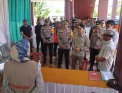 Pj. Bupati Pringsewu Tinjau Pos Pengamanan Lebaran