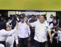 Tingkatkan Kualitas Pelayanan Publik, Gubernur Arinal Djunaidi Serahkan SK  Fungsional Guru, Tenaga Kesehatan dan ASN Pemerintah Provinsi Lampung