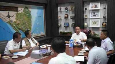 Gubernur Arinal Dukung Penuh WSL Krui Pro 2024 di Pantai Tanjung Setia, Minta Siapkan Sarana dan Prasarana Termasuk Maskapai Bandara Muhammad Taufiq Kiemas