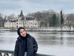 Dua Mahasiswa FEB Terpilih sebagai Awardee MoU Scholarship International Student Mobility 2024