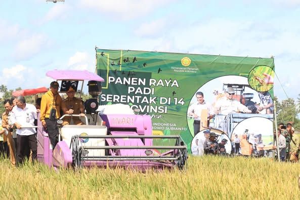 Gubernur Lampung Rahmat Mirzani Djausal