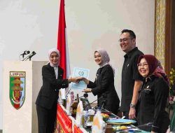 Dorong Investasi di Provinsi Lampung, Rapat Paripurna DPRD Lampung Bahas Raperda Prakarsa Pemerintah Provinsi Lampung