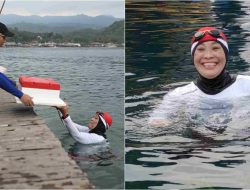 Prof. Dr. Marselina Djayasinga Jadi Petugas Pembawa Baki Pada Upacara Bendera di Tengah Laut Mutun