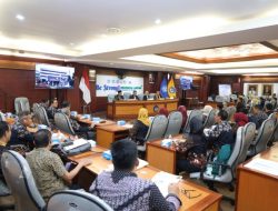 Unila dan UNM Makassar Jalin Kerja Sama Kelembagaan dan Diskusi Senat Universitas