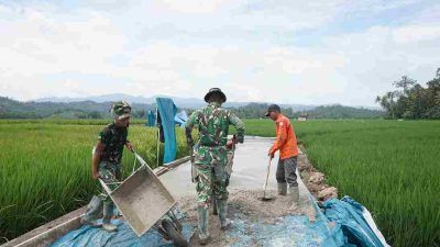 TMMD ke-127 Kodim 0421/Lampung Selatan Bangun RTLH dan Infrastruktur Warga