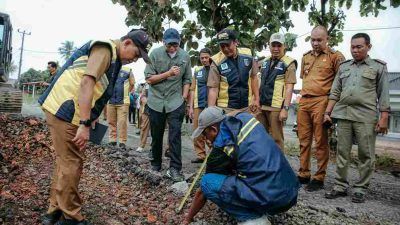Perbaikan Ruas Gunung Batin–Daya Murni Dorong Aktivitas Ekonomi Warga
