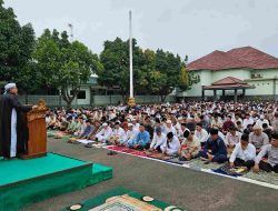 Ribuan Warga Padati Kodam Raden Inten, Pangdam Sambut Hangat Salat Id hingga Halal Bihalal