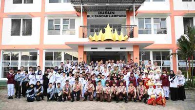 Gubernur Mirza dampingi Wapres Gibran Tinjau Sekolah Rakyat Terintegrasi 35 Bandar Lampung, Wapres Tekankan Semangat Belajar dan Kenyamanan Siswa