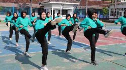 Tingkatkan Kesiapsiagaan Petugas, Lapas Perempuan Bandar Lampung Ikuti Pelatihan Beladiri Praktis dan Drill Borgol dari SPN Polda Lampung