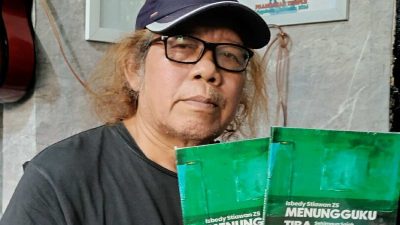 Sambut Milad ke-68, Sastrawan Lampung Isbedy Setiawan Luncurkan Buku Puisi “Puisi 68” di Jakarta