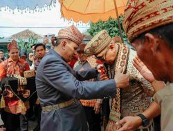 Gubernur Rahmat Mirzani Djausal Tinjau Desa Wisata Budaya Marga Teluk, Dorong Pelestarian Budaya dan Penguatan Karakter Generasi Muda